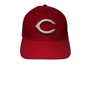 Team MLB OC Sports Youth Cincinnati Reds Baseball Cap. Youth One Size Fits All